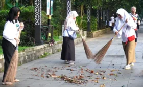 Beri Apresiasi ke Pasukan Kuning, ASN Gantian Bersihkan Jalanan di Kota Bogor